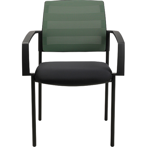 Chaise de bureau avec dossier en filet vert, assise noire et accoudoirs noirs.