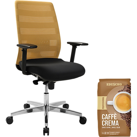 Bürostuhl mit gelbem Netzrücken und schwarzer Sitzfläche neben einer Kaffeepackung mit Aufschrift "Caffè Crema".