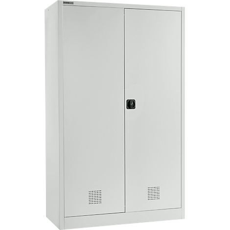 Weißer Stahlschrank, zwei Türen, schwarzer Griff, Lüftungsschlitze. Auf hellem Hintergrund.