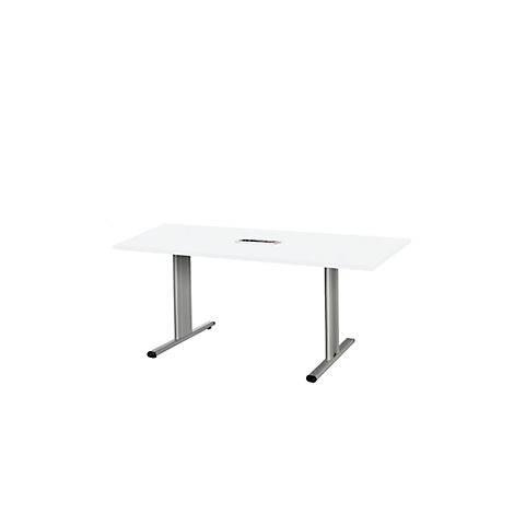 Witte bureautafel met rechthoekig tafelblad en twee metalen poten, uitsparing in het tafelblad.