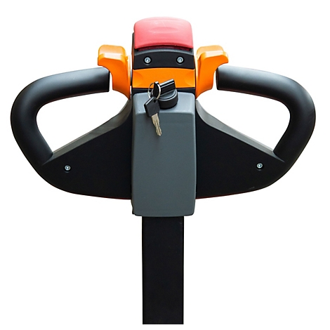 Deichselkopf eines Elektrohubwagens mit schwarzem Griff, orangen Schaltern und einem eingesteckten Zündschlüssel.