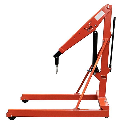 Roter Werkstattkran auf Rollen mit schwarzem Hydraulikzylinder und Haken vor weißem Hintergrund.