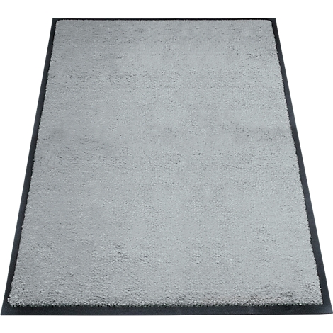 Hellgrauer Teppich mit dunklem Rand. Flauschige Oberfläche.