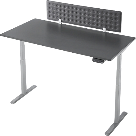 Ein höhenverstellbarer Schreibtisch, grau, mit einem gepolsterten Panel und Bedienfeld.