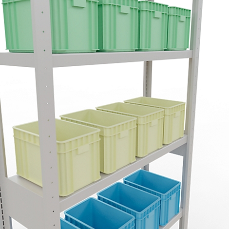 Rek met groene, gele en blauwe plastic bakken.