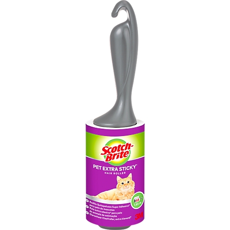 Een grijze pluizenroller met een handvat, met het label "Scotch-Brite Pet Extra Sticky Hair Roller". De verpakking toont een kat.