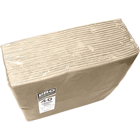 Une pile de serviettes en papier emballées. L'emballage indique "PRO Pappe" et "40 Servetten."