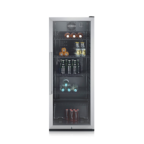 Kühlschrank mit Getränken: Flaschen, Dosen, Gläser. Hinter Glas. Schwarz, Silber und transparente Komponenten.