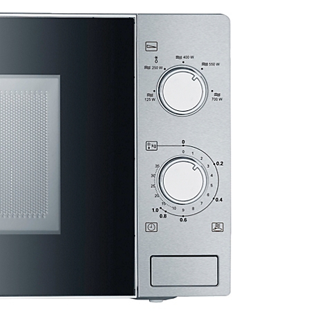 Gros plan sur un micro-ondes avec des boutons. Inscription: 400W, 100W, 750W, 125W, 250W. Minuterie de 0 à 30 minutes. En dessous des boutons se trouve un petit panneau de commande.