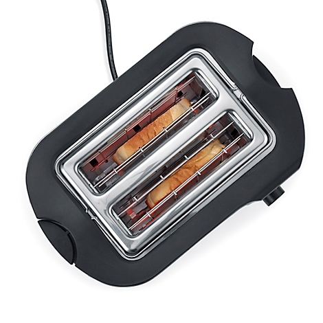 Ein schwarzer Toaster von oben, mit zwei gerösteten Brotscheiben.