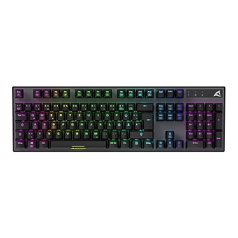 Schwarze Gaming-Tastatur mit RGB-Beleuchtung und deutschem QWERTZ-Layout vor weißem Hintergrund.