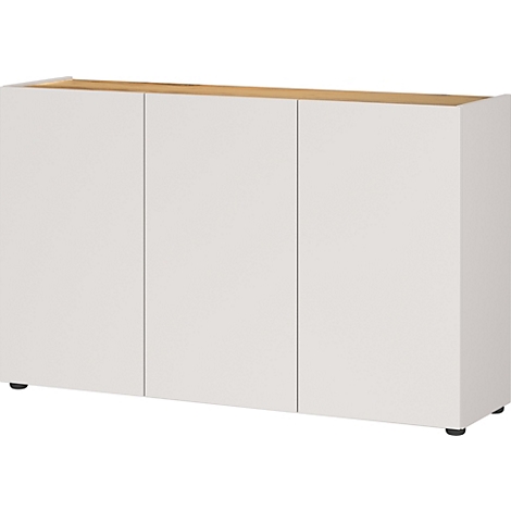 Weißes Sideboard mit drei Türen und einer Holzplatte. Auf schwarzen Füßen stehend.