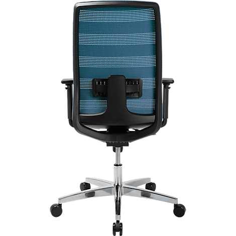 Vue arrière d'une chaise de bureau avec dossier en maille bleue et cadre noir. Base chromée, avec roulettes.