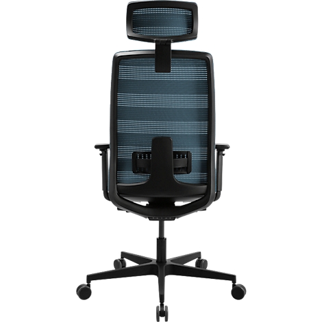 Chaise de bureau, vue arrière. Cadre noir, tissu en maille bleue, appui-tête, roulettes.