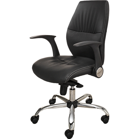 Chaise de bureau noire avec accoudoirs sur roulettes, cadre argenté.