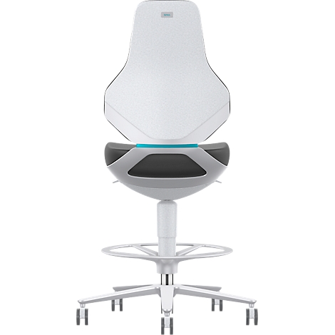 Chaise de bureau blanche avec dossier et repose-pieds.