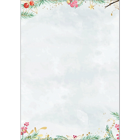 Carte de Noël avec fond aquarelle. Décorée de branches de sapin, de baies et d'ornements en haut et en bas.