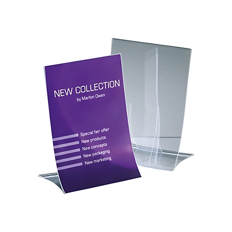 Deux présentoirs en acrylique transparent avec un panneau violet. Le panneau indique en lettres blanches "NEW COLLECTION by Marlon Owen" ainsi que d'autres puces.