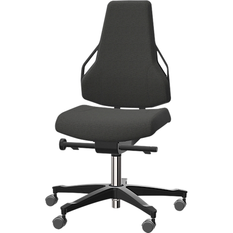 Silla de oficina negra con respaldo alto, reposabrazos y ruedas.
