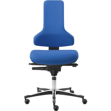 Silla de oficina azul con respaldo alto, tapizada, sobre base con ruedas.