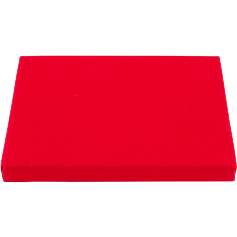 Ein quadratisches, leuchtend rotes Sitzkissen vor neutralem Hintergrund.