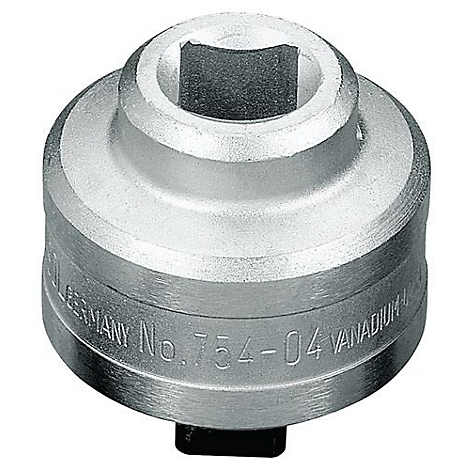 Een zilveren dopsleutel met een vierkant gat. Opschrift: 'GERMANY No. 754-04 VANADIUM'.