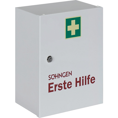 Weißer Erste-Hilfe-Kasten mit grünem Kreuz. Aufschrift "SCHNGEN Erste Hilfe" in Rot.