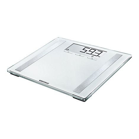 Weiße, digitale Körperwaage von Soehnle mit Glasoberfläche und LCD-Anzeige vor weißem Hintergrund.