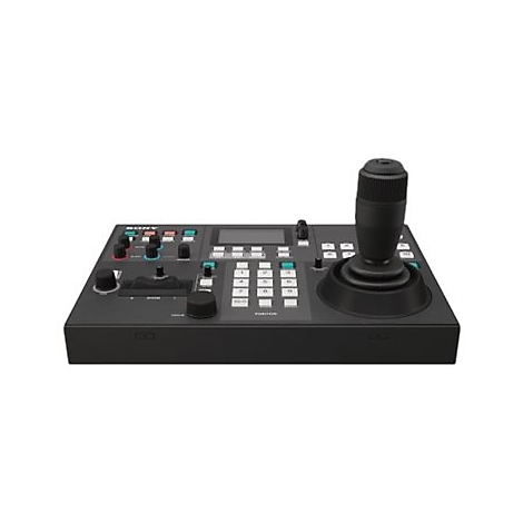 Schwarzer Videokontroller mit Joystick, Knöpfen und Tasten, vor weißem Hintergrund.