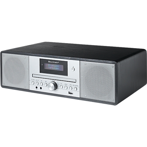 Radio Soundmaster noir avec façade argentée, haut-parleurs, écran et commandes.