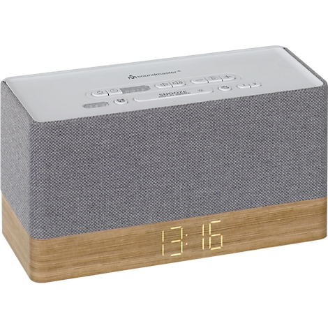 Radio gris avec socle en bois et affichage numérique de l'heure. Boutons de commande en haut.