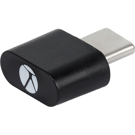 Adaptateur USB-C noir avec logo blanc et connecteur argenté.