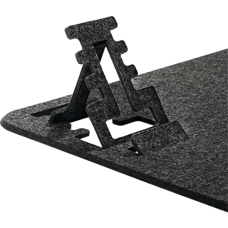 Support de téléphone en feutre gris, capable de maintenir un téléphone dans diverses positions.