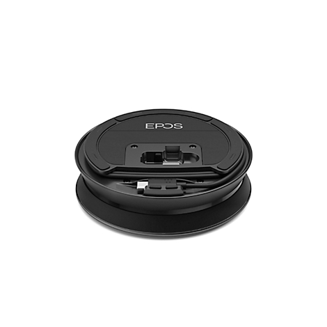 Station de charge EPOS noir. L'inscription EPOS est en haut. Des câbles et un connecteur USB sont visibles.