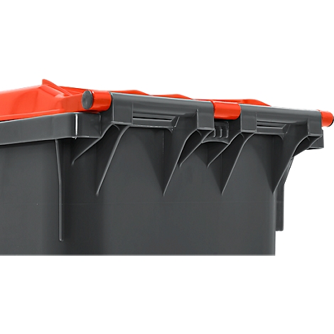 Détail d'une poubelle grise avec un couvercle orange. Accent sur le support du couvercle, avec des lignes et des formes claires.