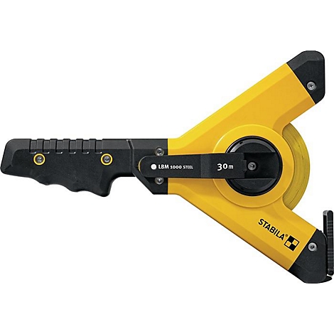 Geel en zwart meetlint. Gedrukte tekst: STABILA, LBM 1000 STEEL, 30m.