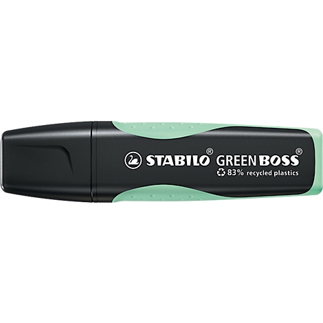 Un surligneur noir avec des accents vert clair, logo STABILO GREEN BOSS et "83% de plastiques recyclés".
