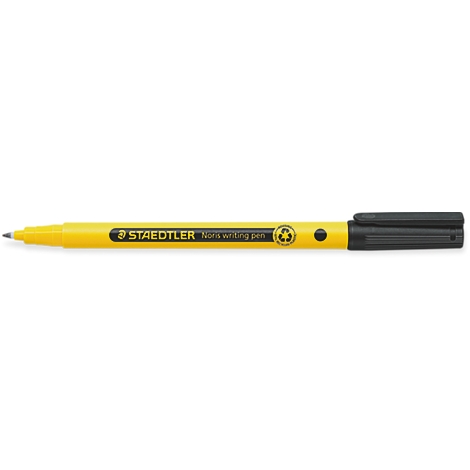 Surligneur jaune avec un capuchon noir. Inscription : STAEDTLER. Marqueur jaune couché horizontalement.