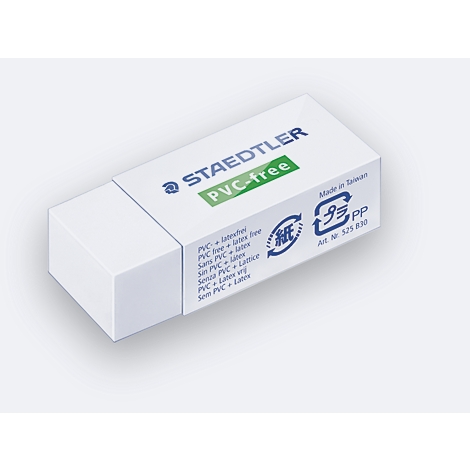 Een witte Staedtler gum met blauw logo en 'PVC-free' tekst op de papieren wikkel.