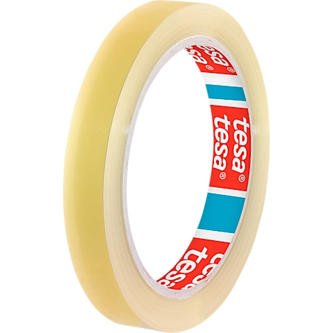 Eine Rolle durchsichtiges Klebeband mit rotem und blauem Logo. Der Schriftzug "tesa" ist deutlich erkennbar.