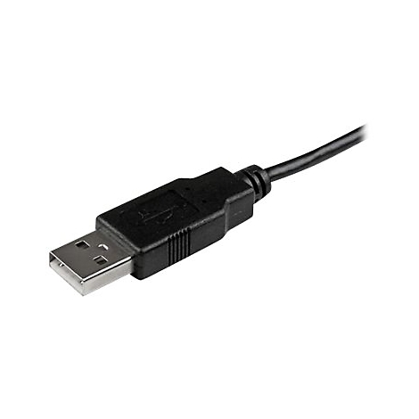 Ein schwarzes USB-Kabel, das an einem weißen Hintergrund liegt.