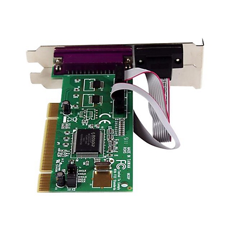 Eine grüne PC-Erweiterungskarte mit Anschlüssen, Chips und Kabeln auf weißem Hintergrund.