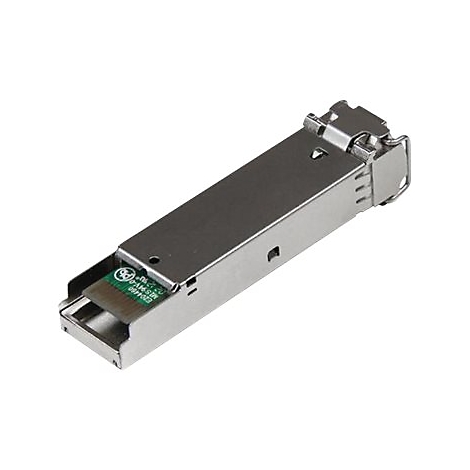 Metallfarbener Netzwerkadapter, mit grünem Aufdruck auf einem kleinen Chip.