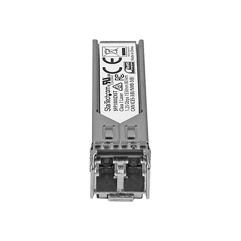 Ein silberner SFP-Transceiver. Beschriftungen zeigen Produkt- und Konformitätsinformationen, einschließlich StarTech.com und RoHS-Logo.