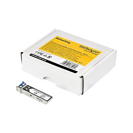 Ein Transceiver neben der Verpackung. Auf der Verpackung steht „Networking“ und „Startech.com“. Der Transceiver ist silberfarben mit blauen Elementen.