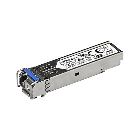 Ein silberner SFP-Transceiver mit blauem Clip und Beschriftung.