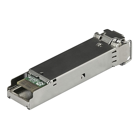 Ein silberner SFP-Transceiver, einsteckbares Netzwerkmodul, mit grüner Platine und Aufschriften.