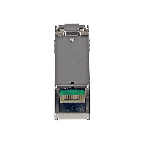 Ein rechteckiger, metallfarbener Netzwerkstecker mit einem grünen Steckbereich.