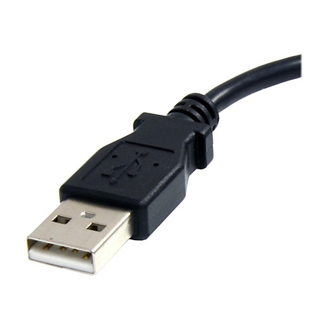 Nahaufnahme eines schwarzen USB-Kabels mit Metallanschluss, Symbol des USB-Standards.