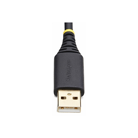 Nahaufnahme eines USB-Kabels, schwarzes Kabel mit gelbem Akzent, goldener Stecker mit Sterntech.com-Logo.